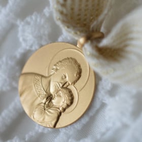 Medaille bapteme Portrait de Saint Joseph Protecteur 9 carats laudate