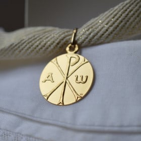 medaille de bapteme chrisme laudate