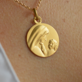medaille de bapteme regard maternel laudate