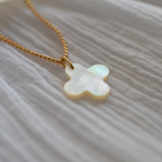 Pendentif Croix Romane nacre